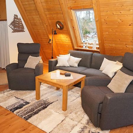 Vila Zeltdachhaus Mit Grossem Grundstue Damp Exteriér fotografie